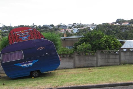 Photo of property in 95 Island Bay Road, Beach Haven, Auckland, 0626