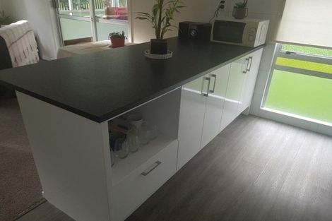 Photo of property in 2/154 Whites Line East, Waiwhetu, Lower Hutt, 5010