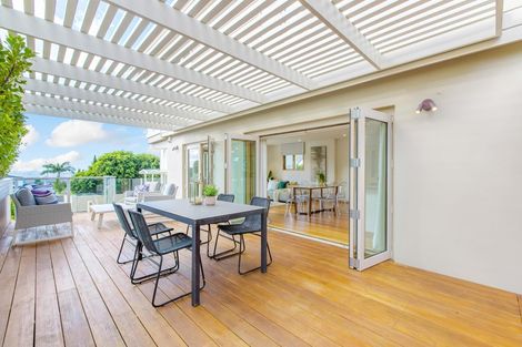 Photo of property in 86 Kitchener Road, Milford, Auckland, 0620