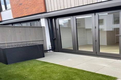 Photo of property in 19 Lyons Avenue, Murrays Bay, Auckland, 0630