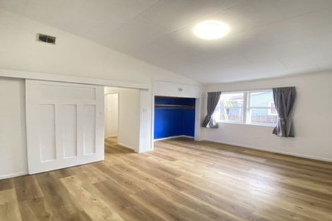 Photo of property in 53 Walmer Road, Point Chevalier, Auckland, 1022