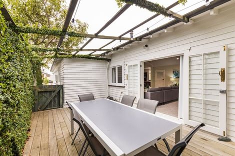 Photo of property in 550 Ruahine Street, Hokowhitu, Palmerston North, 4410