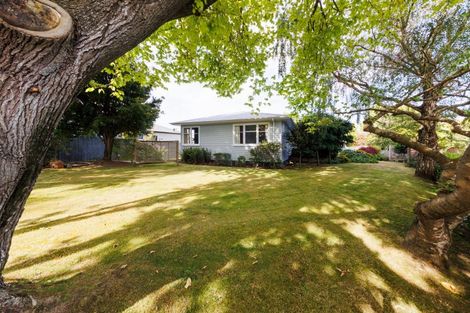 Photo of property in 7 Surrey Crescent, Hokowhitu, Palmerston North, 4410