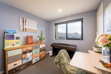 Photo of property in 9 Barclay Place, Wanaka, 9305