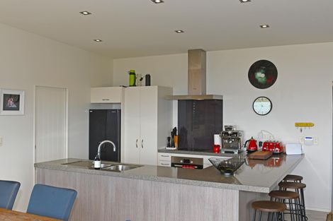 Photo of property in 22 Wonderview Road, Leigh, 0985