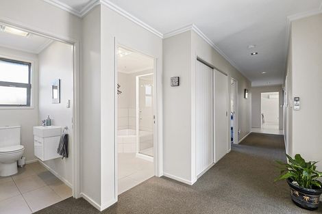 Photo of property in 11 William James Close, Mosgiel, 9024