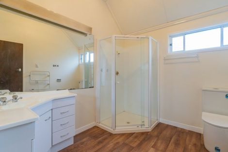 Photo of property in 2/19 Ridgemount Rise, Mangere Bridge, Auckland, 2022