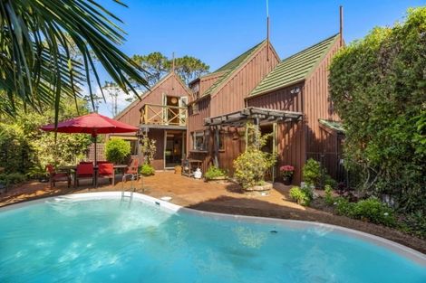 Photo of property in 24 Blundell Place, Chatswood, Auckland, 0626