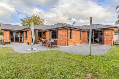 Photo of property in 14 Wiltshire Drive, Huntington, Hamilton, 3210