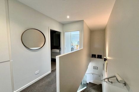 Photo of property in 39 Otuwairoa Esplanade, Opaheke, Papakura, 2113