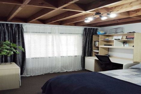 Photo of property in 1/11 Cambric Place, Botany Downs, Auckland, 2010