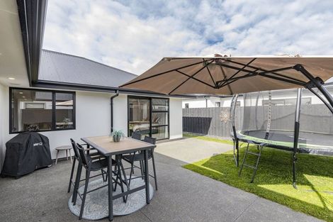 Photo of property in 16 Lusk Street, Rangiora, 7400