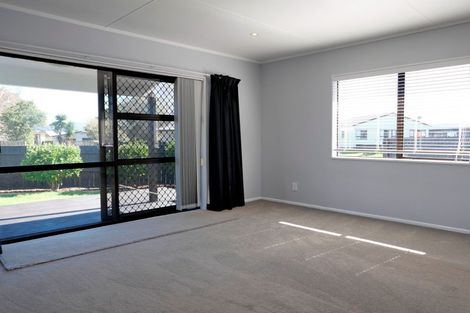 Photo of property in 19 Linwood Drive, Paraparaumu, 5032