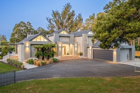 Photo of property in 105 Gladstone Road South, Dalmore, Dunedin, 9010