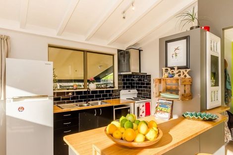 Photo of property in 1 Freyberg Crescent, Waikanae Beach, Waikanae, 5036