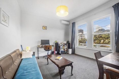 Photo of property in 142 Tinakori Road, Thorndon, Wellington, 6011