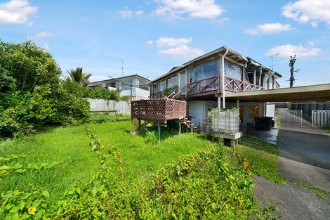 Photo of property in 29 Hepburn Road, Glendene, Auckland, 0602