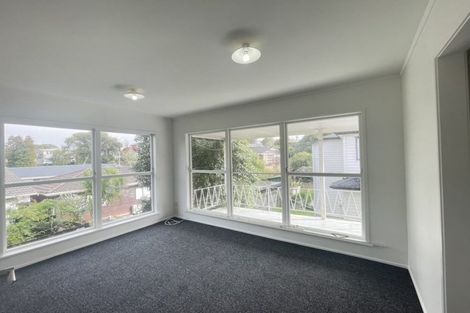 Photo of property in 30 Ramillies Place, Glenfield, Auckland, 0629