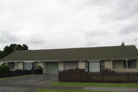 Photo of property in 1/26 Walter Strevens Drive, Conifer Grove, Takanini, 2112