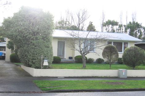 Photo of property in 33 Ruamahanga Crescent, Terrace End, Palmerston North, 4410