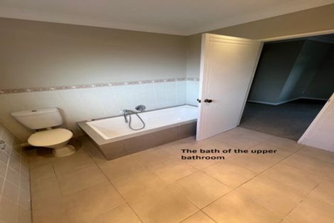 Photo of property in 6 David Beattie Place, Chatswood, Auckland, 0626