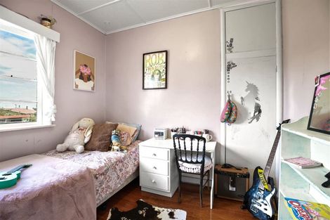 Photo of property in 70 Thames Road, Paeroa, 3600