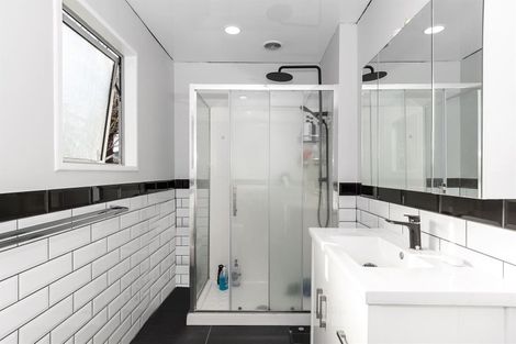 Photo of property in 5 Lagoon Place, Poike, Tauranga, 3112