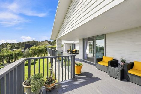 Photo of property in 136 Pinchgut Road, Kaukapakapa, 0873