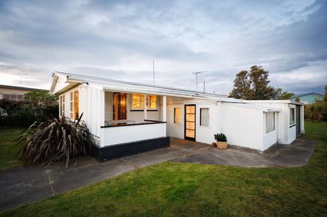 Photo of property in 31 Roore Street, Foxton Beach, Foxton, 4815