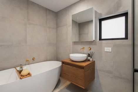 Photo of property in 2/143a Weston Road, St Albans, Christchurch, 8052