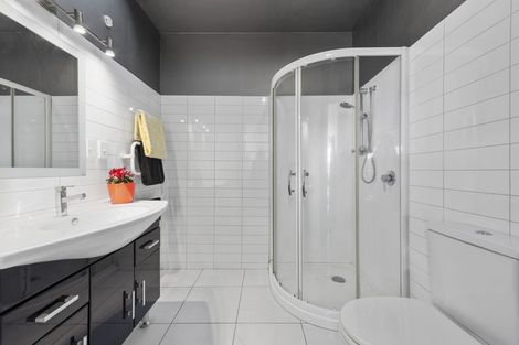 Photo of property in 6c/8 Lipman Street, Mount Victoria, Wellington, 6011