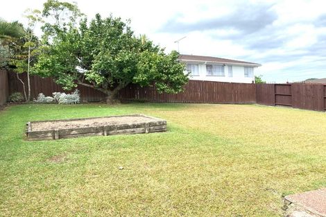 Photo of property in 23 Salamanca Road, Sunnynook, Auckland, 0620