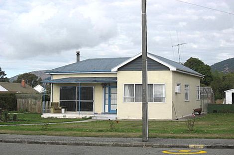 Photo of property in 15 Betten Street, Waimate, 7924