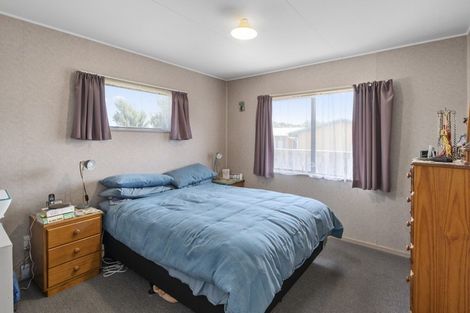 Photo of property in 16 Cousins Avenue East, Foxton Beach, Foxton, 4815