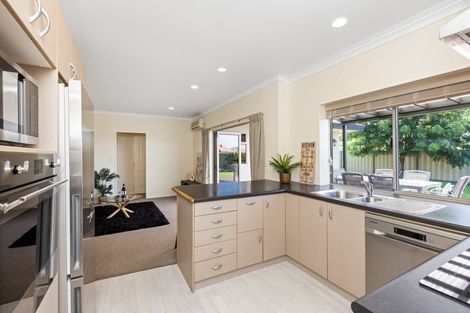 Photo of property in 6 Rosehill Way, Taradale, Napier, 4112