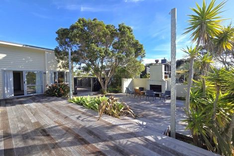 Photo of property in 143 The Fairway, Matarangi, Whitianga, 3592