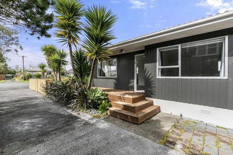Photo of property in 1/322 Royal Road, Massey, Auckland, 0614