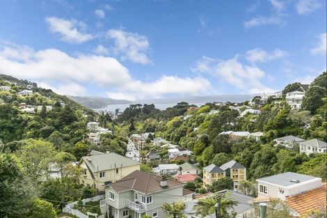 Photo of property in 3 Northland Road, Northland, Wellington, 6012