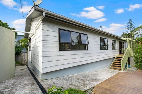 Photo of property in 60 Brian Crescent, Stanmore Bay, Whangaparaoa, 0932