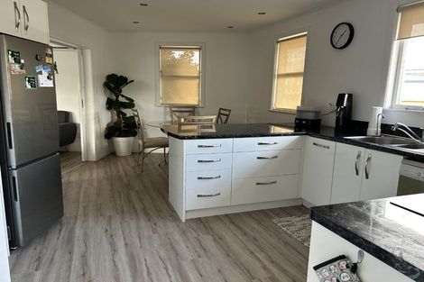 Photo of property in 90 Mount View Road, Melville, Hamilton, 3206