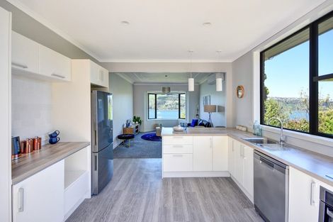 Photo of property in 20 Ocean View Road, Ravensbourne, Dunedin, 9022