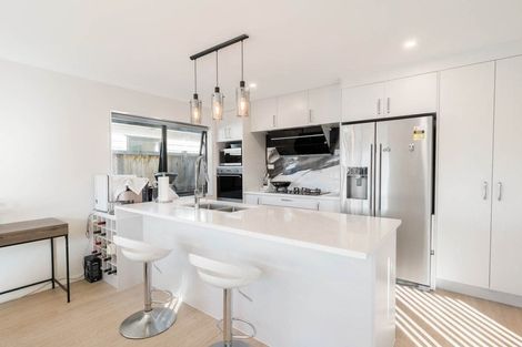 Photo of property in 3 Silver Beech Street, Takanini, 2110