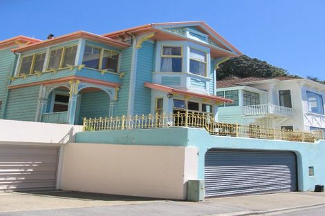 Photo of property in 200 Oriental Parade, Oriental Bay, Wellington, 6011