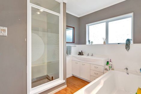 Photo of property in 1263 Egmont Road, Egmont Village, New Plymouth, 4372