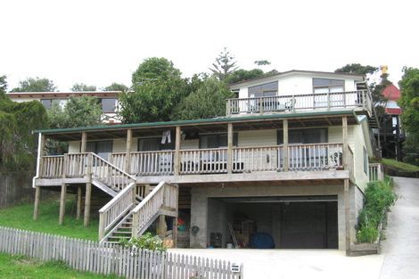 Photo of property in 16 Telstar Place, Beach Haven, Auckland, 0626