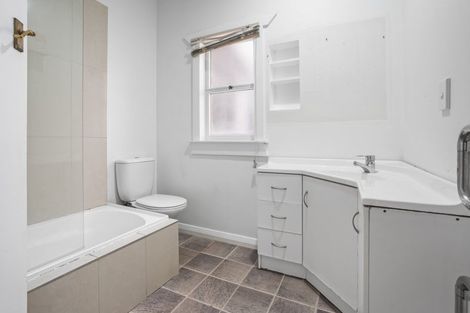 Photo of property in 22 Windsor Road, Maeroa, Hamilton, 3200