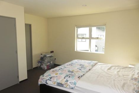 Photo of property in 17 Wantwood Grove, Churton Park, Wellington, 6037