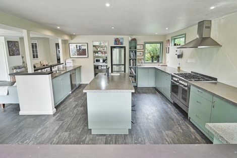 Photo of property in 2524 State Highway 2, Te Hauke, Hastings, 4174