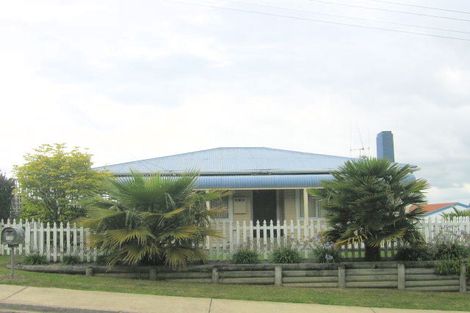 Photo of property in 115 Harbour View Road, Omokoroa, 3114