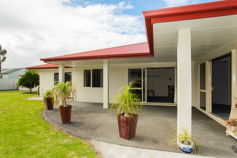 Photo of property in 19 Margaret Place, Lytton West, Gisborne, 4010